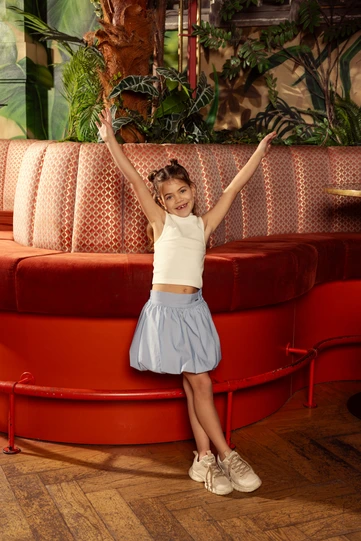 D-zine meisjeslook met ribtop en skort 