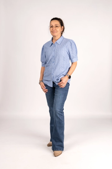 Dames Look met Ajour Blouse en Denim 