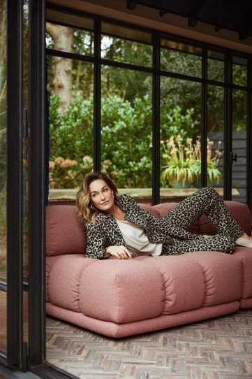Dreamstar dames look met panter print
