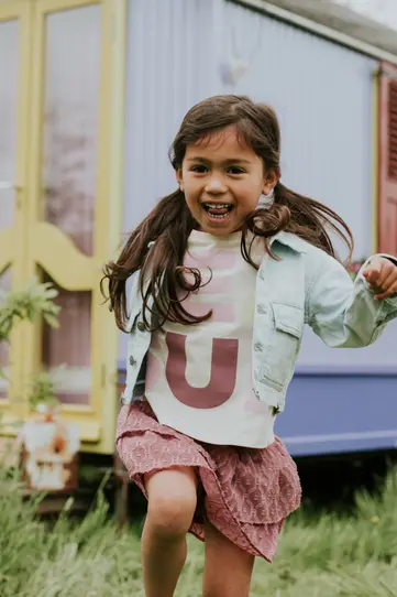 e Koko Noko set met loose fit T-shirt met letterprint en een zwierig rokje