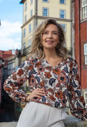 Elvira dames look met ruche blouse en pantalon