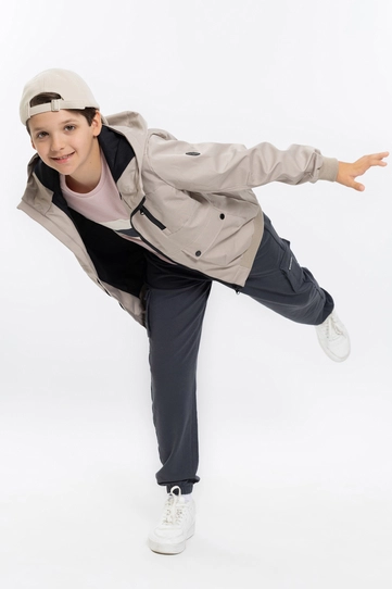 No Way Monday Sportieve Layer Look