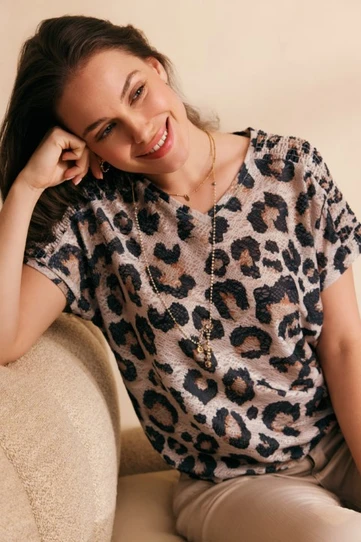 SoSoire Trendy Look – Elegant T-shirt