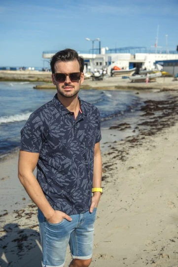 Stonecast Polo met Bladprint en Sweatdenim Short