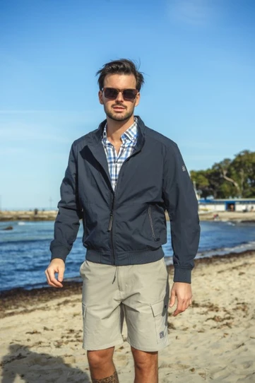 Stonecast Sportieve Buitenlook met Gevoerd Jack en Stretch Short 