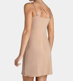 Triumph Body Make-Up Dress 01